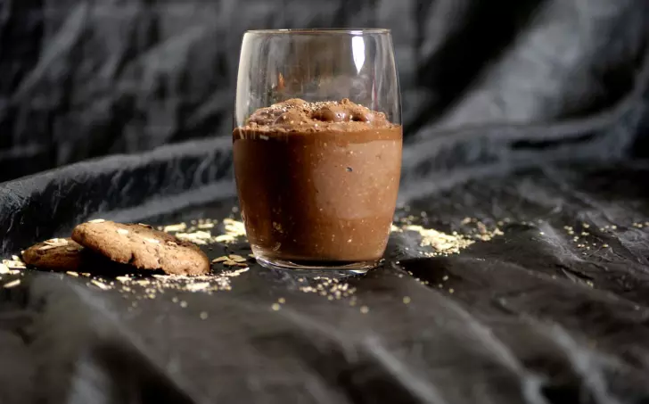 ČOKOLÁDOVÝ PROTEIN SHAKE