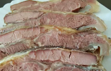 Pomalu pečená hovězí žebra