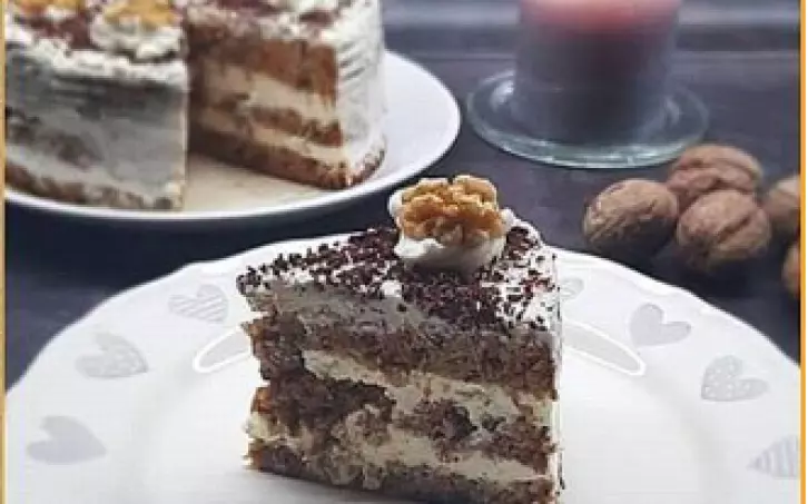 MRKVOVÝ DORT S OŘECHY - nízkosacharidový