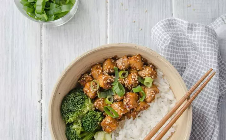 Medovo-sezamové tofu