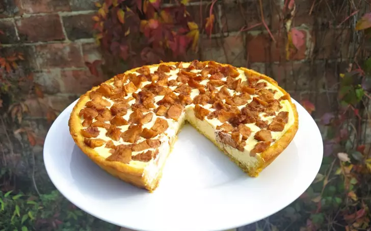 Mandlový koláč s tvarohem a jablky - LC