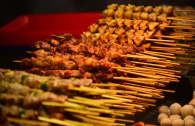 1. Blok - špízy z mletého masa, dip