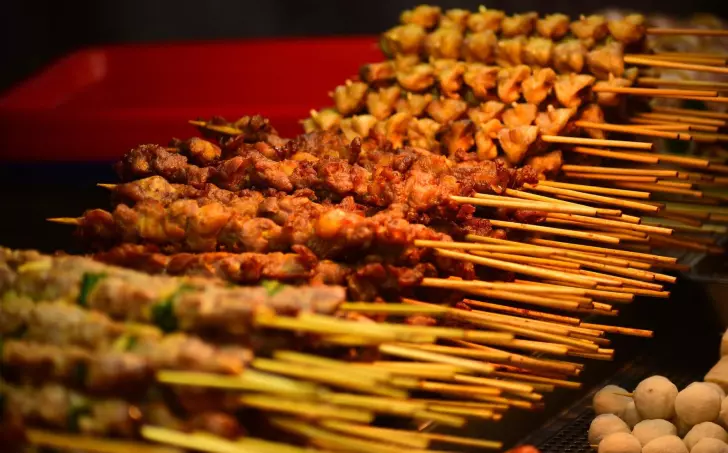 1. Blok - špízy z mletého masa, dip