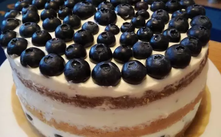 Nahý dort s borůvkami - low carb