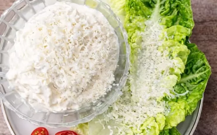 Česnekovo-sýrová pomazánka