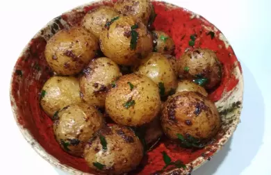 Pečené brambory na rozmarýnu