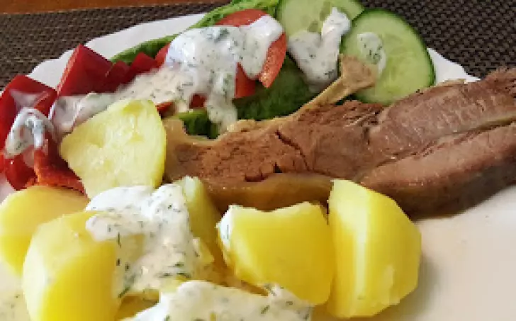 Pomalu pečená hovězí žebra