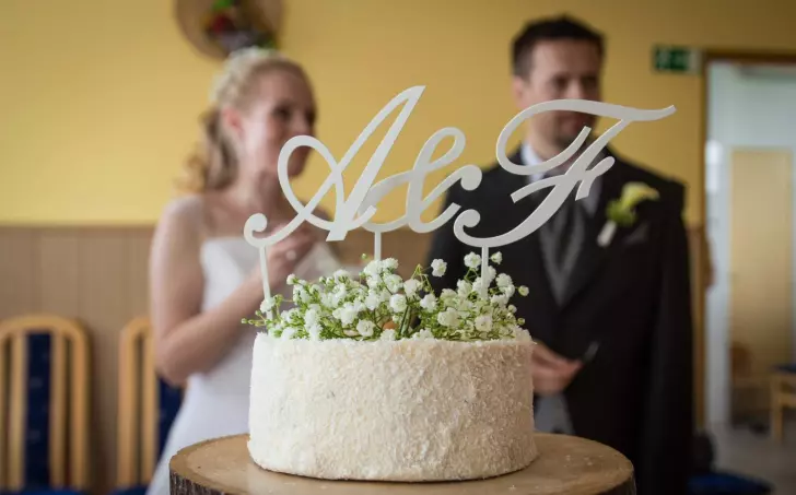 Mrkvovo-kokosový dort