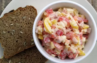 Pochoutkový letní salát z paprik