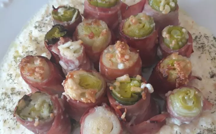 Gratinovaný pórek se šunkou, sýrem a smetanou