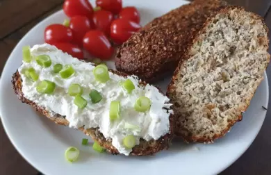 Bagetka s křenovou pomazánkou - LC