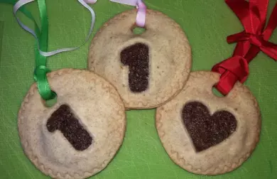 Linecké medaile ze špaldové mouky pečené s povidly