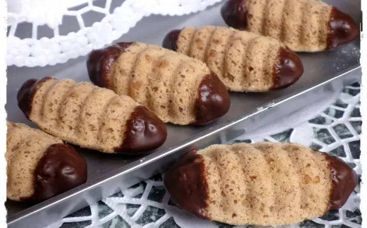 FOUKANÉ OŘECHOVÉ ROHLÍČKY