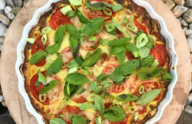 Cuketový Koláč s Letními Rajčaty a Parmezánem