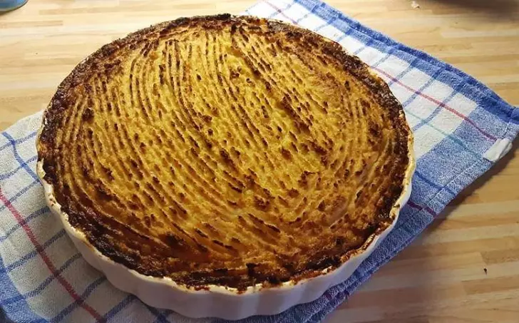 Koláč s hovězím masem