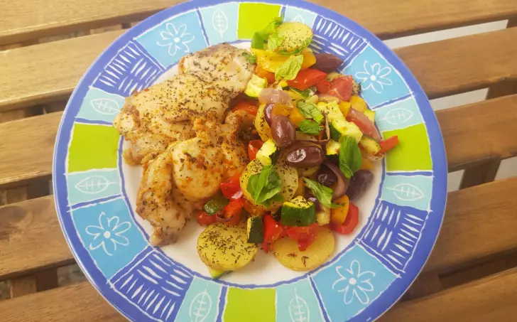 Kuřecí maso se zeleninou a bramborem