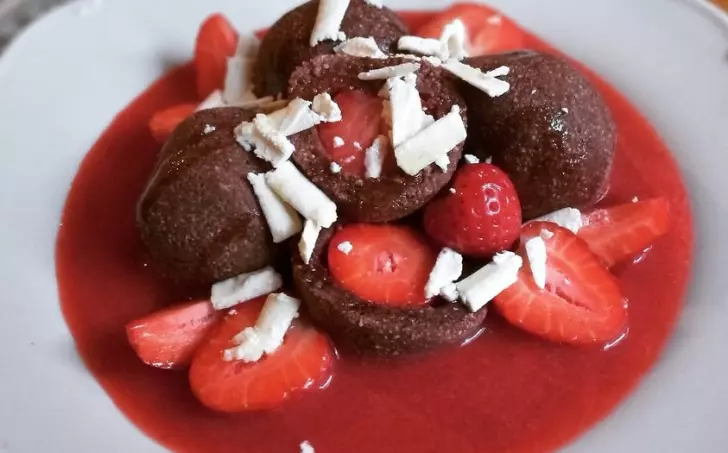 KAKAOVÉ JAHODOVÉ KNEDLÍKY - LC