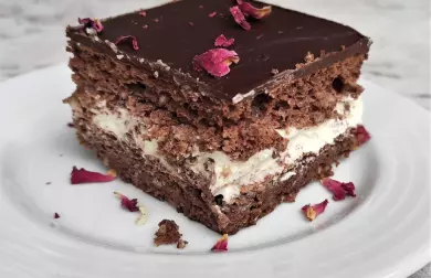 Kinder Pinqui nebo také Míša řez - čokoládový low carb řez