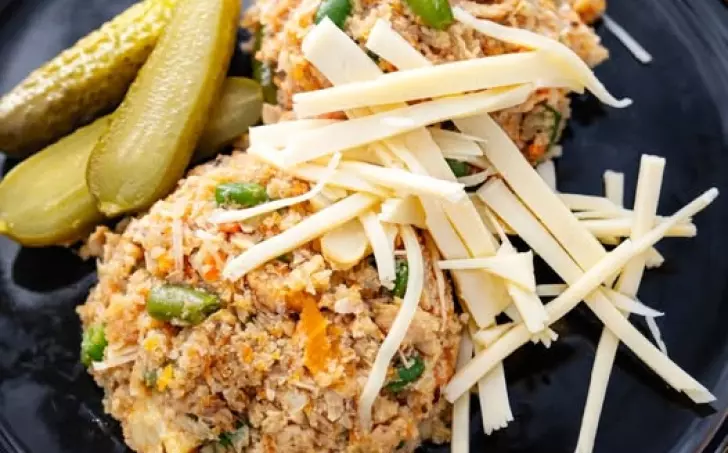 Květákovo-mrkvové "rizoto" s kuřecím masem