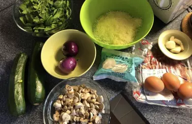 Cukeťáky se sýrem, uzeným a houbama