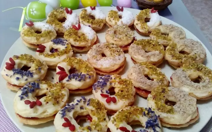 Linecké věnečky zdobené na svátky jara..