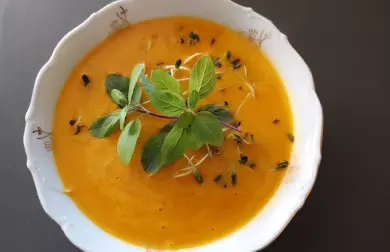 Dýňová polévka s muškátovým oříškem