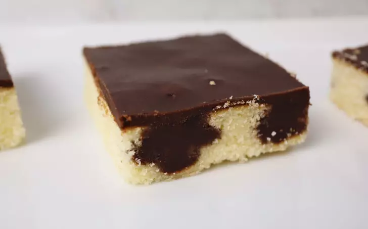 TUZEMSKÁ ŠŤOUCHANÁ BUCHTA