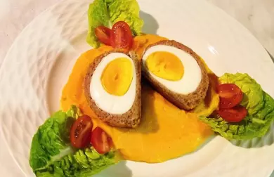 Skotská vejce s dýňovým pyré - LC