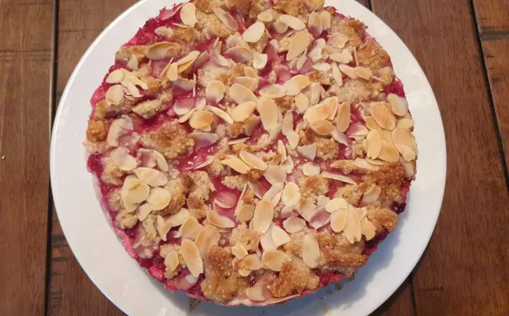 Rybízový koláč s drobenkou - LC