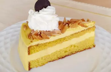 Mandlový dort s vanilkovo-rumovým krémem - LC